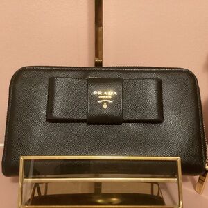 Prada Preloved Black Saffiano Leather Women's Wallet